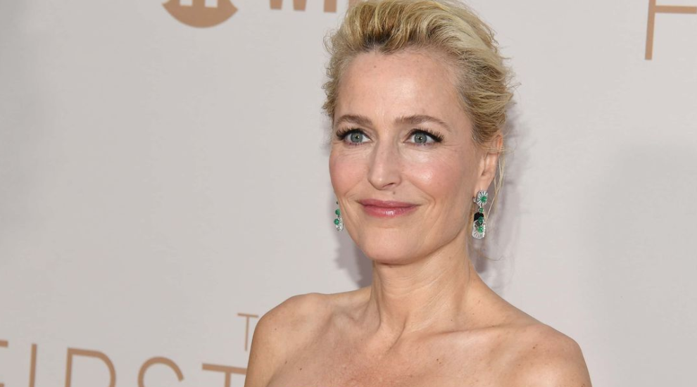 gillian anderson net worth